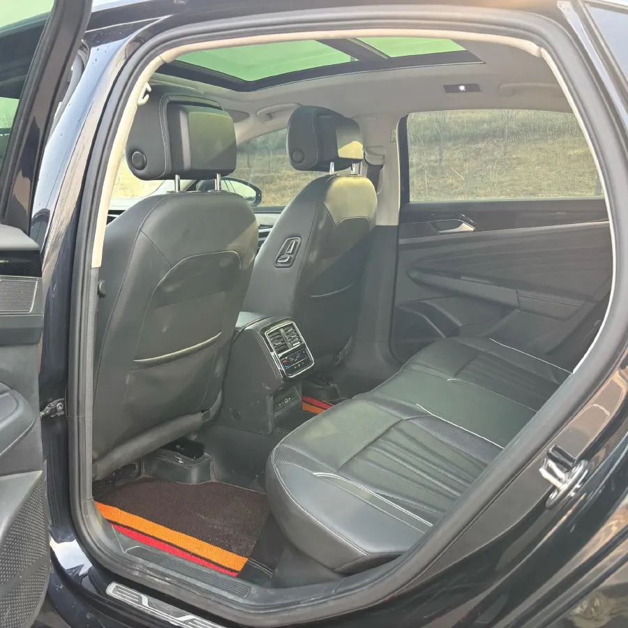 2024 Volkswagen Passat 2.0T 220HP L4 7DCT,autocango,china used car exporter,china ev exporter,chinese used car exporter,chinese used ev exporter