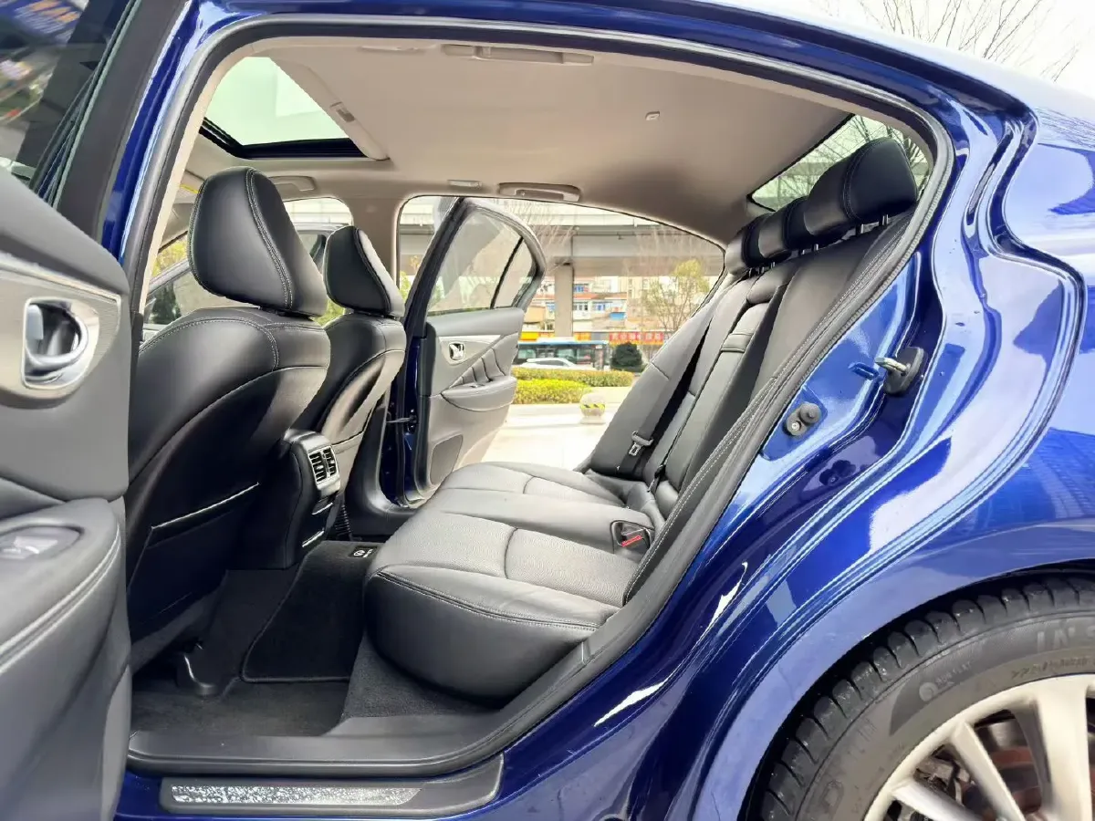 2021 Infiniti Q50L 2.0T 211HP L4 7AT,autocango,china used car exporter,china ev exporter,chinese used car exporter,chinese used ev exporter