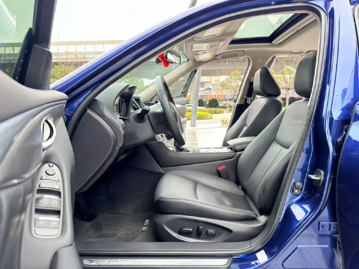 2021 Infiniti Q50L 2.0T 211HP L4 7AT,autocango,china used car exporter,china ev exporter,chinese used car exporter,chinese used ev exporter