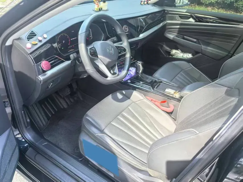 2024 Volkswagen Passat 2.0T 220HP L4 7DCT,autocango,china used car exporter,china ev exporter,chinese used car exporter,chinese used ev exporter