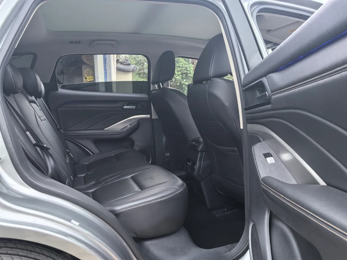 2019 WEY VV6 2.0T 224HP L4 7DCT,autocango,china used car exporter,china ev exporter,chinese used car exporter,chinese used ev exporter