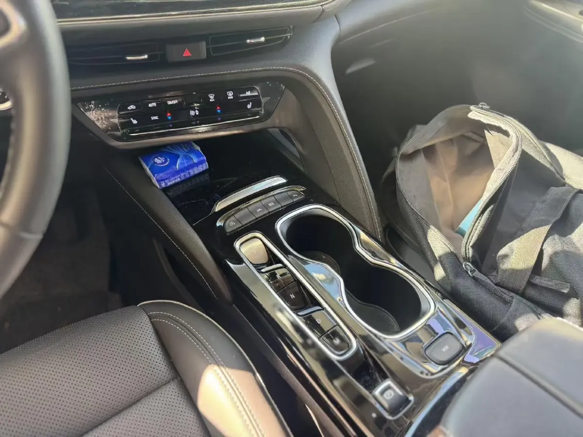 2022 Buick EnvisionS 1.5T 211HP L4 9AT,autocango,china used car exporter,china ev exporter,chinese used car exporter,chinese used ev exporter