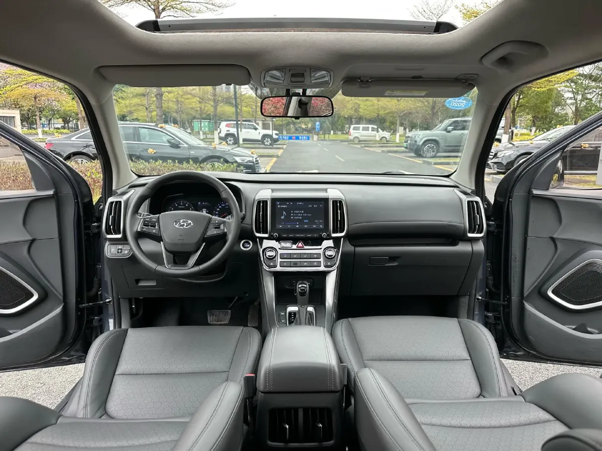 2018 Hyundai ix35 2.0L 160HP L4 6AT,autocango,china used car exporter,china ev exporter,chinese used car exporter,chinese used ev exporter