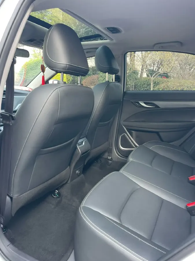 2021 BaoJun 530 1.5T 147HP L4 CVT,autocango,china used car exporter,china ev exporter,chinese used car exporter,chinese used ev exporter