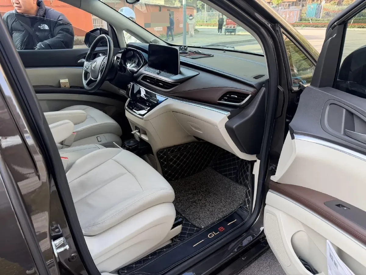 2021 Buick GL8 2.0T 237HP L4 9AT,autocango,china used car exporter,china ev exporter,chinese used car exporter,chinese used ev exporter