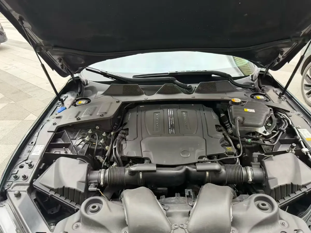 2018 Jaguar XJ 3.0T 340HP V6 8AT,autocango,china used car exporter,china ev exporter,chinese used car exporter,chinese used ev exporter