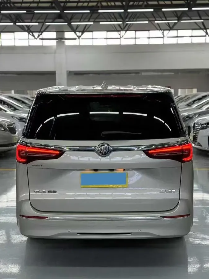 2022 Buick GL8 2.0T 237HP L4 9AT,autocango,china used car exporter,china ev exporter,chinese used car exporter,chinese used ev exporter