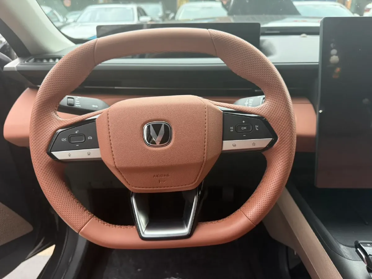 2025 ChangAn Eado 1.5T 192HP L4 7DCT,autocango,china used car exporter,china ev exporter,chinese used car exporter,chinese used ev exporter