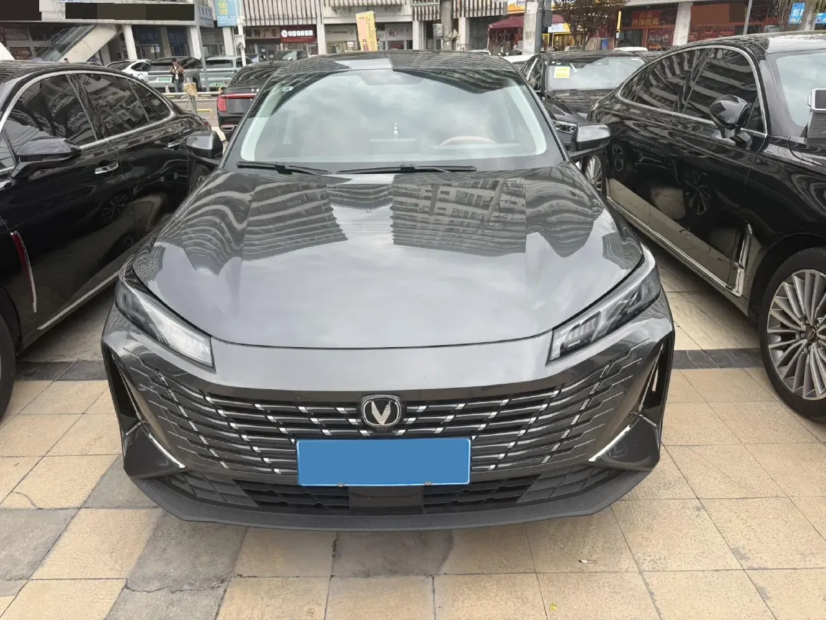2025 ChangAn Eado 1.5T 192HP L4 7DCT,autocango,china used car exporter,china ev exporter,chinese used car exporter,chinese used ev exporter