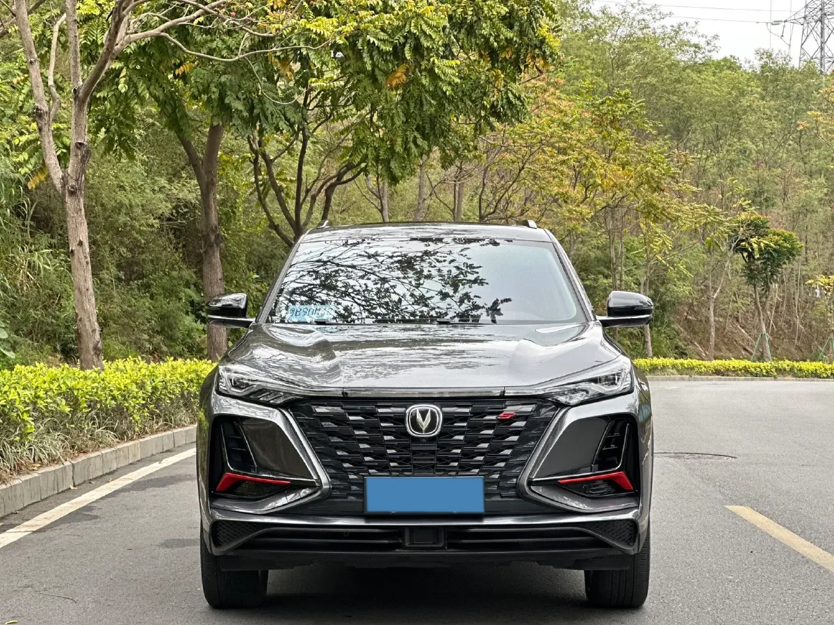 2022 ChangAn CS75 Plus 2.0T 233HP L4 8AT,autocango,china used car exporter,china ev exporter,chinese used car exporter,chinese used ev exporter