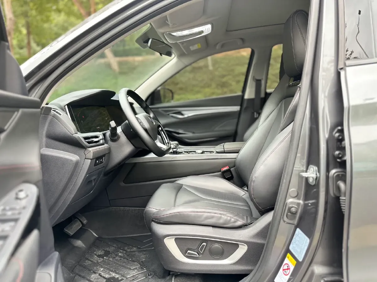 2022 ChangAn CS75 Plus 2.0T 233HP L4 8AT,autocango,china used car exporter,china ev exporter,chinese used car exporter,chinese used ev exporter