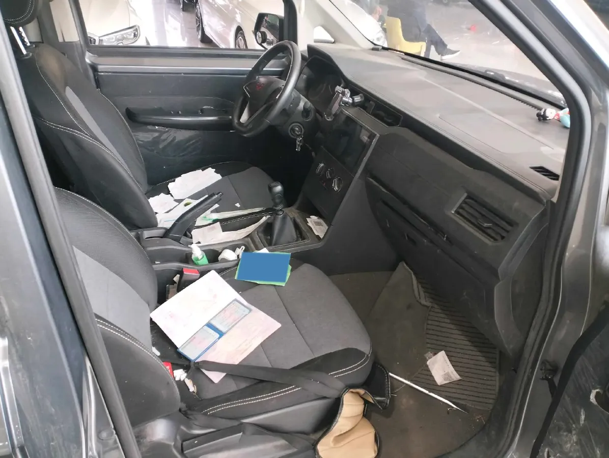 2022 WuLing ZhengChen 2.0L 136HP L4 6MT,autocango,china used car exporter,china ev exporter,chinese used car exporter,chinese used ev exporter