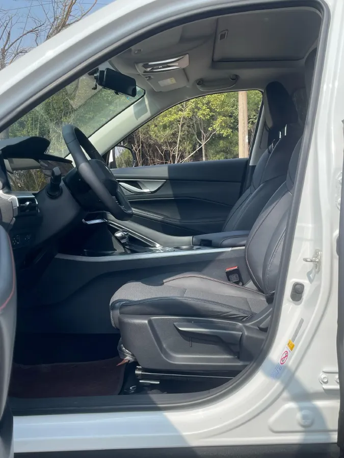 2023 ChangAn CS35 Plus 1.4T 160HP L4 7DCT,autocango,china used car exporter,china ev exporter,chinese used car exporter,chinese used ev exporter