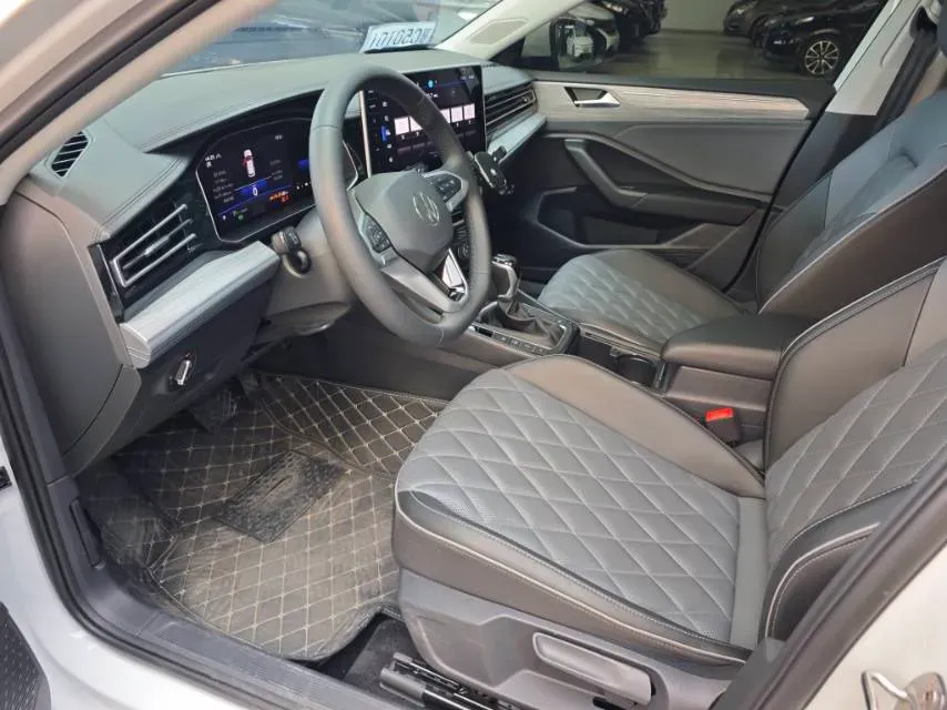 2025 Volkswagen Sagitar 1.5T 160HP L4 7DCT,autocango,china used car exporter,china ev exporter,chinese used car exporter,chinese used ev exporter