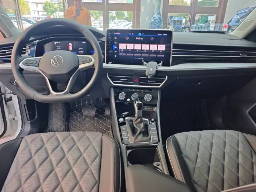 2025 Volkswagen Sagitar 1.5T 160HP L4 7DCT,autocango,china used car exporter,china ev exporter,chinese used car exporter,chinese used ev exporter