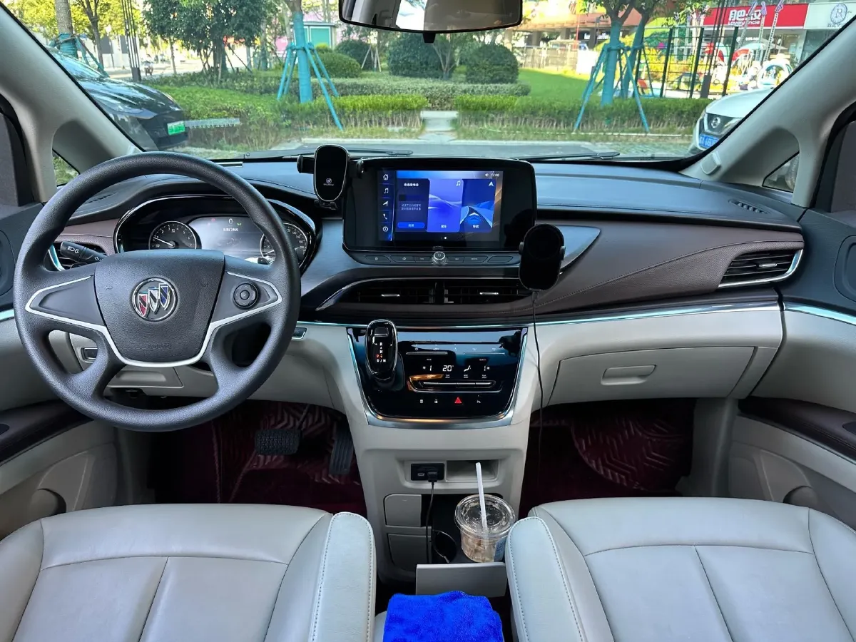 2023 Buick GL8 2.0T 237HP L4 9AT,autocango,china used car exporter,china ev exporter,chinese used car exporter,chinese used ev exporter