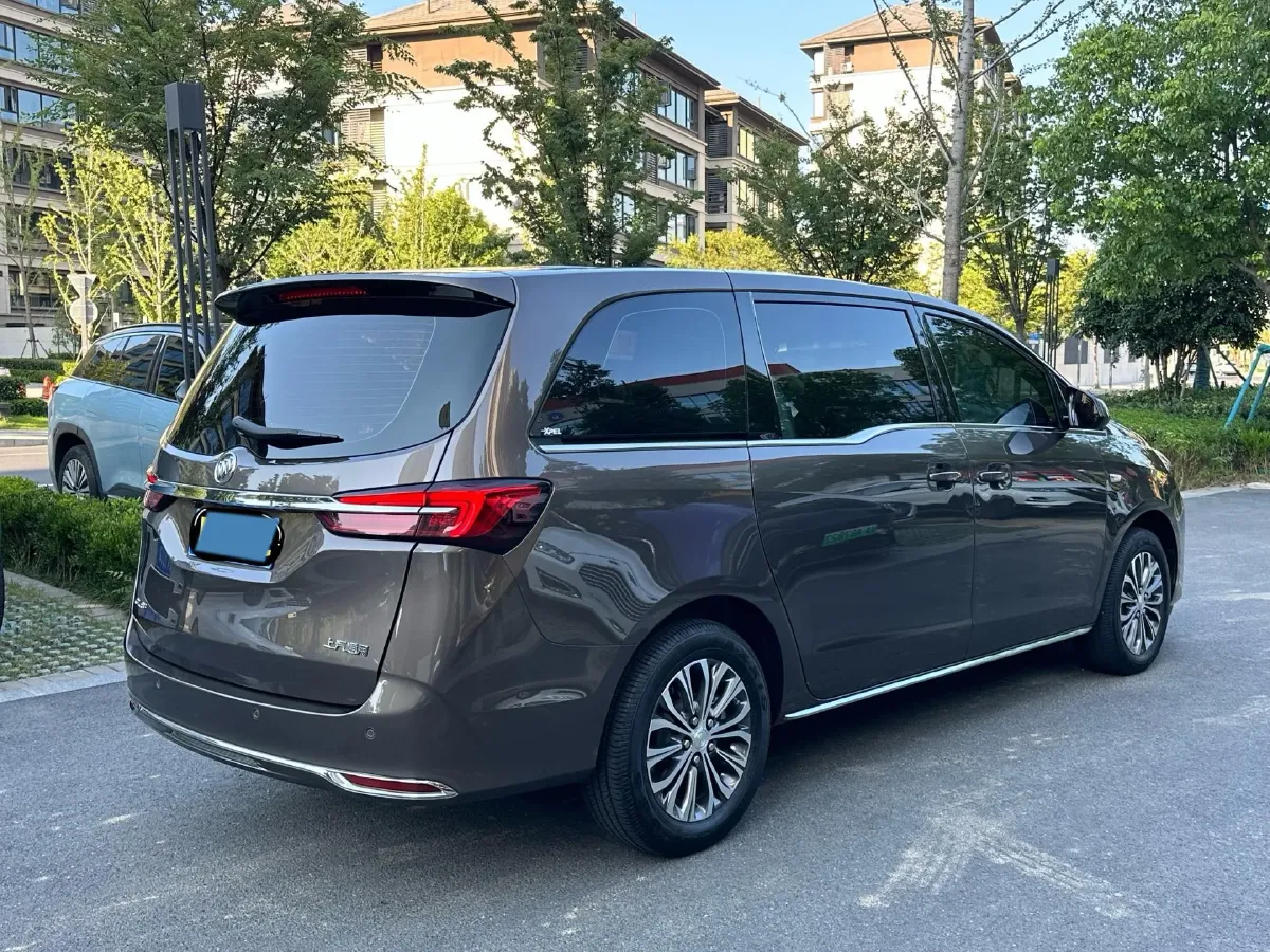 2023 Buick GL8 2.0T 237HP L4 9AT,autocango,china used car exporter,china ev exporter,chinese used car exporter,chinese used ev exporter