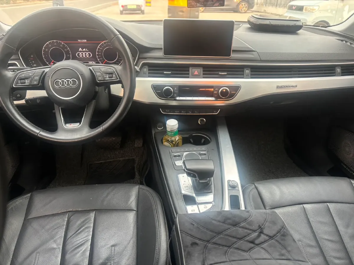 2019 Audi A4L 2.0T 190HP L4 7DCT,autocango,china used car exporter,china ev exporter,chinese used car exporter,chinese used ev exporter