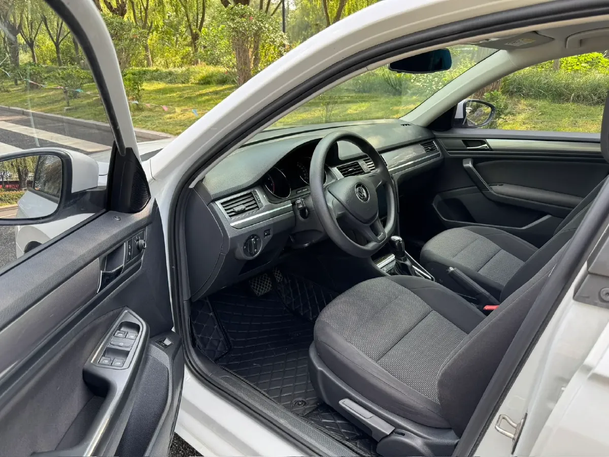 2020 Volkswagen Bora 1.5L 113HP L4 6AT,autocango,china used car exporter,china ev exporter,chinese used car exporter,chinese used ev exporter