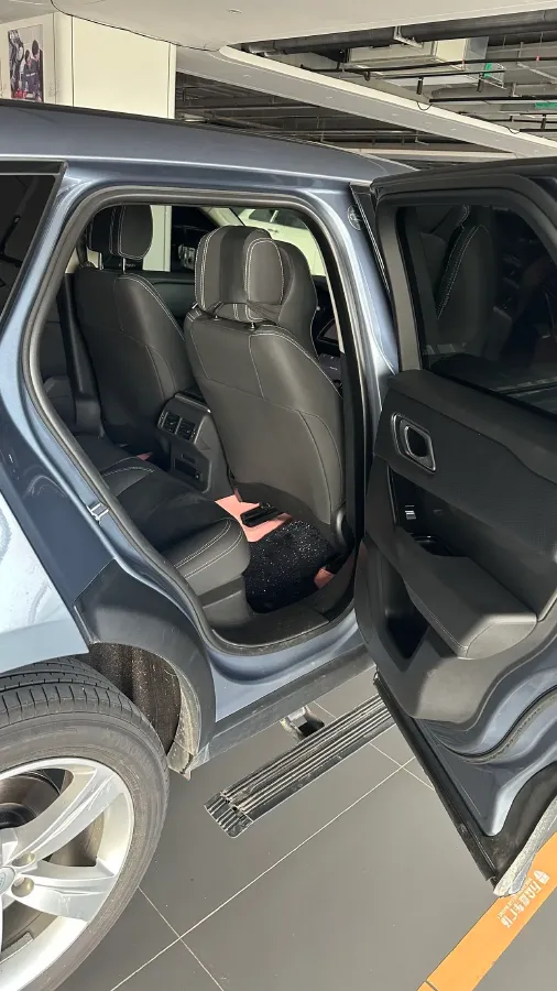 2020 Land Rover Range Rover Velar 2.0T 250HP L4 8AT,autocango,china used car exporter,china ev exporter,chinese used car exporter,chinese used ev exporter