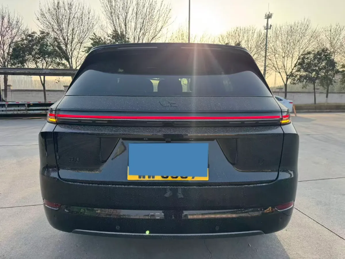 2024 Li L7 Range Extended 154HP REEV 42.8KWH,autocango,china used car exporter,china ev exporter,chinese used car exporter,chinese used ev exporter