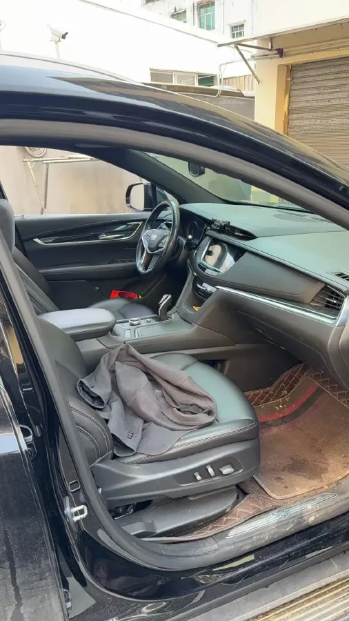 2021 Cadillac XT5 2.0T 237HP L4 9AT,autocango,china used car exporter,china ev exporter,chinese used car exporter,chinese used ev exporter