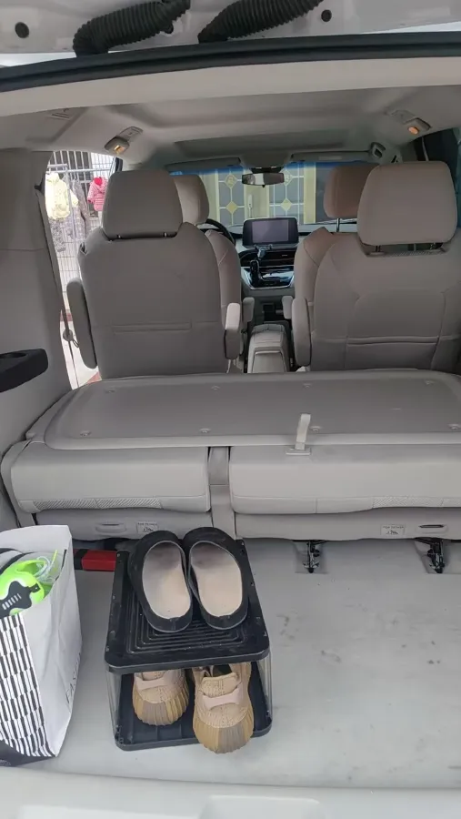 2023 Buick GL8 2.0T 237HP L4 9AT,autocango,china used car exporter,china ev exporter,chinese used car exporter,chinese used ev exporter