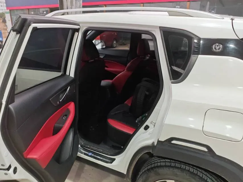 2021 ChangAn CS35 Plus 1.4T 160HP L4 7DCT,autocango,china used car exporter,china ev exporter,chinese used car exporter,chinese used ev exporter