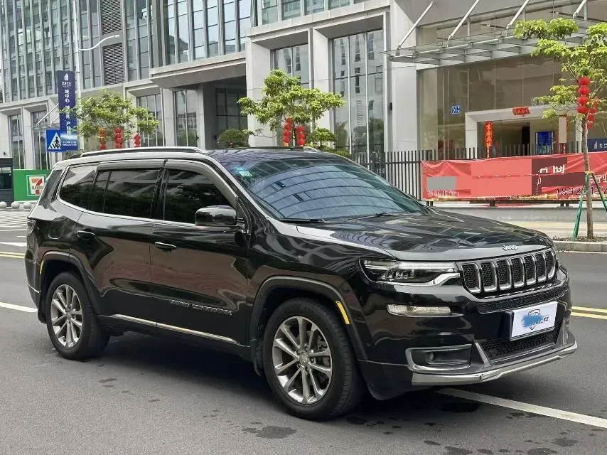 2018 Jeep Grand Commander 2.0T 265HP L4 9AT,autocango,china used car exporter,china ev exporter,chinese used car exporter,chinese used ev exporter