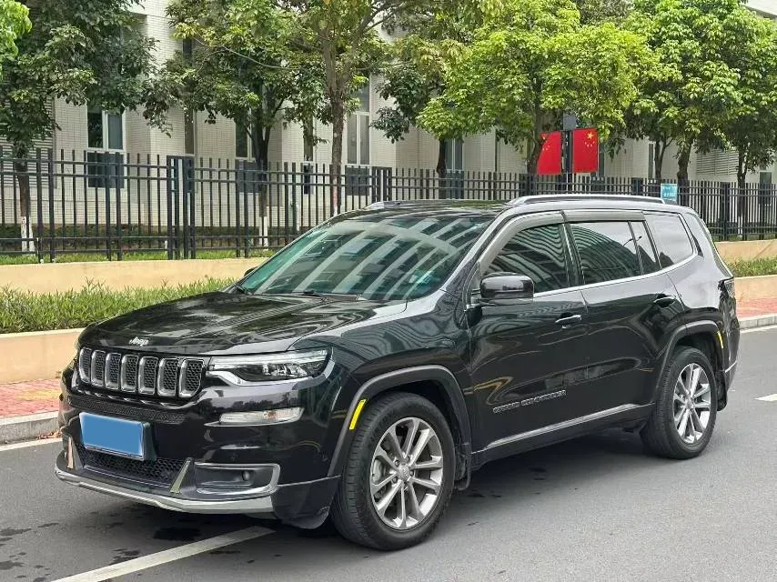 2018 Jeep Grand Commander 2.0T 265HP L4 9AT,autocango,china used car exporter,china ev exporter,chinese used car exporter,chinese used ev exporter