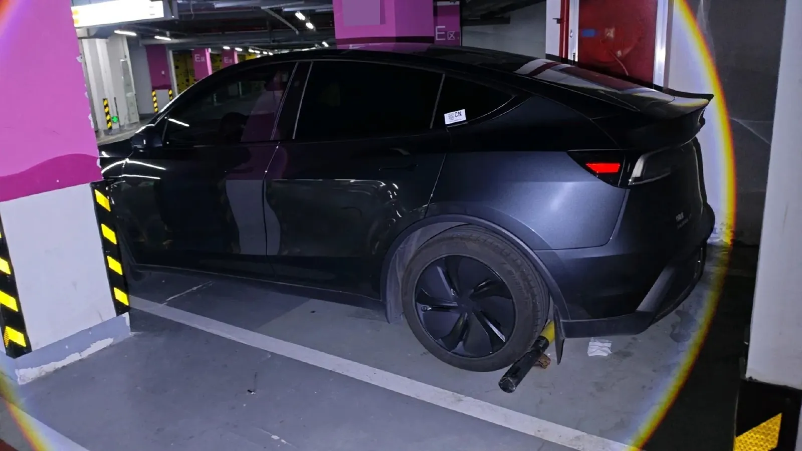 2025 Tesla Model Y BEV 78.4KWH,autocango,china used car exporter,china ev exporter,chinese used car exporter,chinese used ev exporter