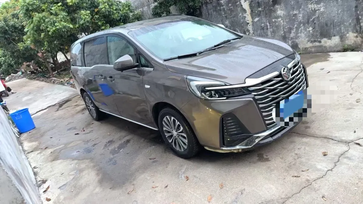 2023 Buick GL8 2.0T 237HP L4 9AT,autocango,china used car exporter,china ev exporter,chinese used car exporter,chinese used ev exporter