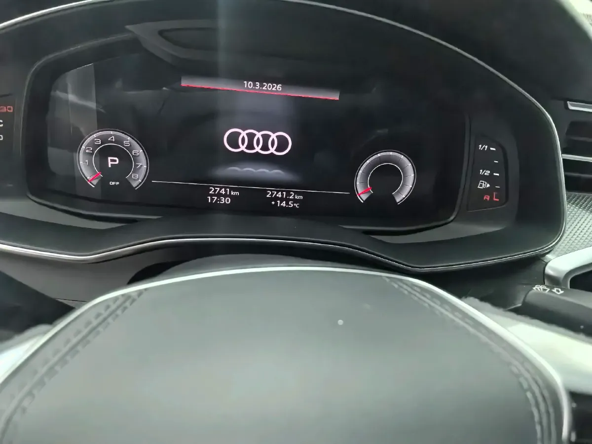 2025 Audi A6L 2.0T 190HP L4 7DCT,autocango,china used car exporter,china ev exporter,chinese used car exporter,chinese used ev exporter