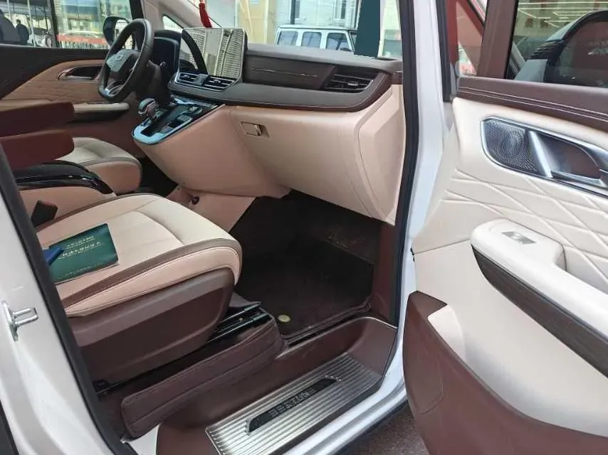 2023 Bestune M9 2.0T 252HP L4 8AT,autocango,china used car exporter,china ev exporter,chinese used car exporter,chinese used ev exporter