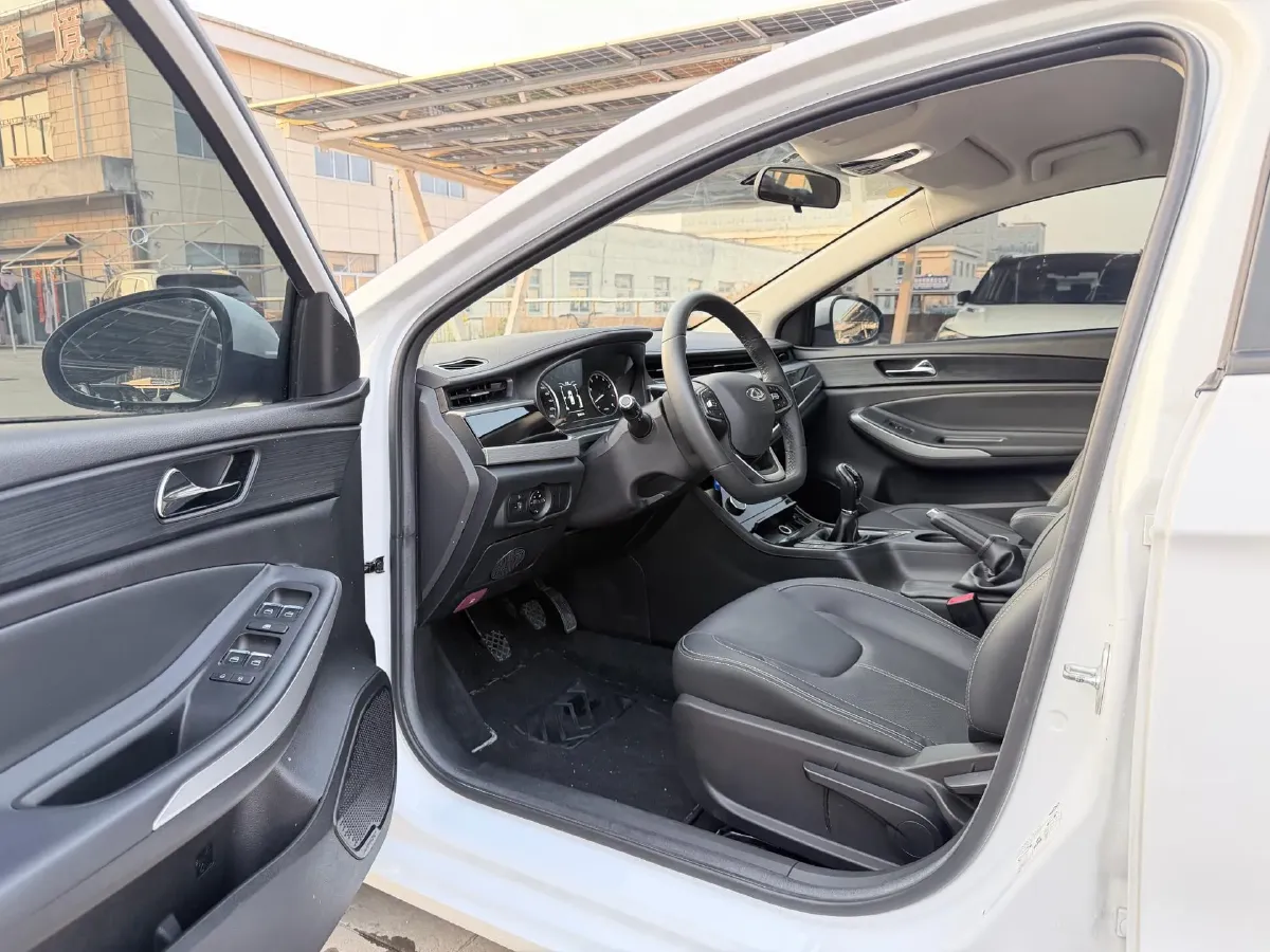 2021 Chery Arrizo 5 1.5L 116HP L4 5MT,autocango,china used car exporter,china ev exporter,chinese used car exporter,chinese used ev exporter