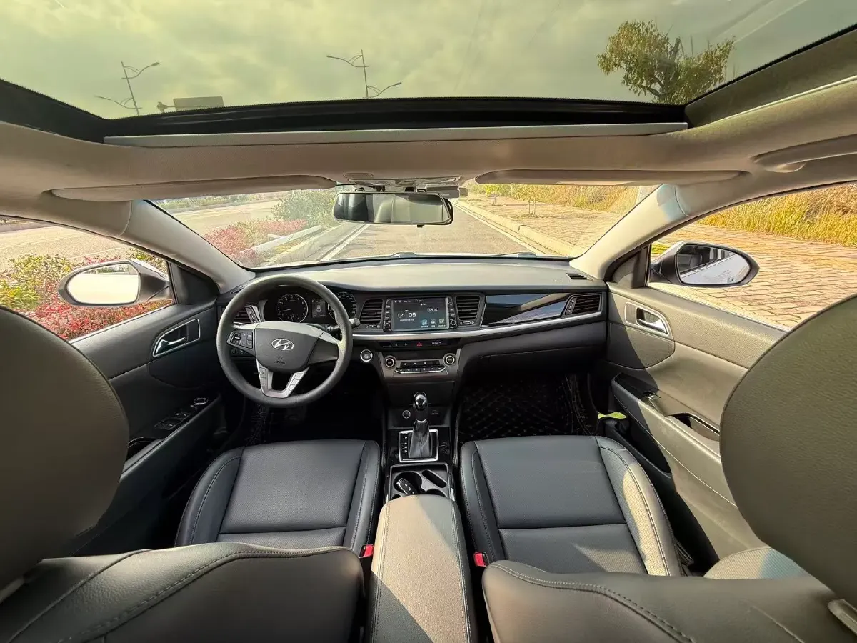 2017 Hyundai Mistra 1.8L 143HP L4 6AT,autocango,china used car exporter,china ev exporter,chinese used car exporter,chinese used ev exporter