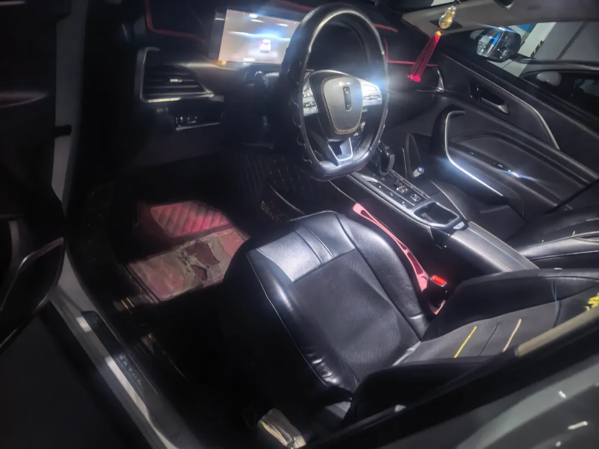 2020 Bestune T77 1.5T 169HP L4 7DCT,autocango,china used car exporter,china ev exporter,chinese used car exporter,chinese used ev exporter