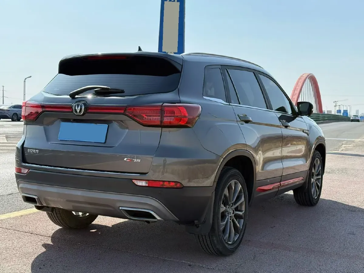 2022 ChangAn CS75 1.5T 180HP L4 7DCT,autocango,china used car exporter,china ev exporter,chinese used car exporter,chinese used ev exporter