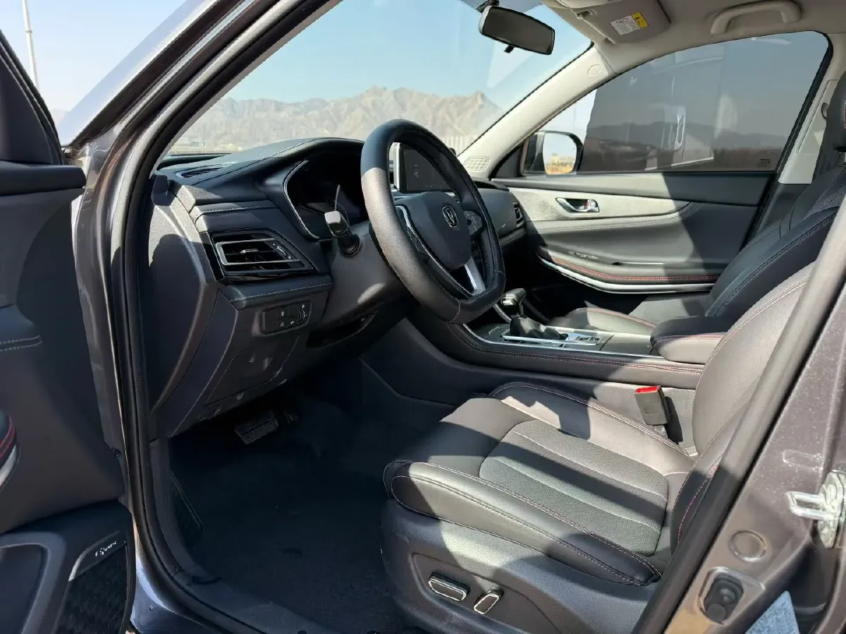 2022 ChangAn CS75 1.5T 180HP L4 7DCT,autocango,china used car exporter,china ev exporter,chinese used car exporter,chinese used ev exporter