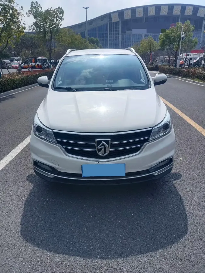 2019 BaoJun 730 1.5T 151HP L4 CVT,autocango,china used car exporter,china ev exporter,chinese used car exporter,chinese used ev exporter