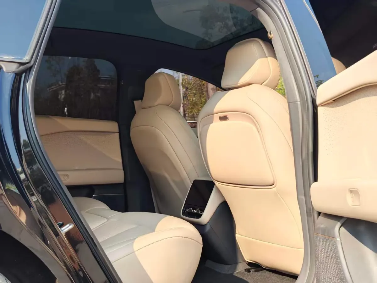 2024 Xpeng P7+ BEV 60.7KWH,autocango,china used car exporter,china ev exporter,chinese used car exporter,chinese used ev exporter