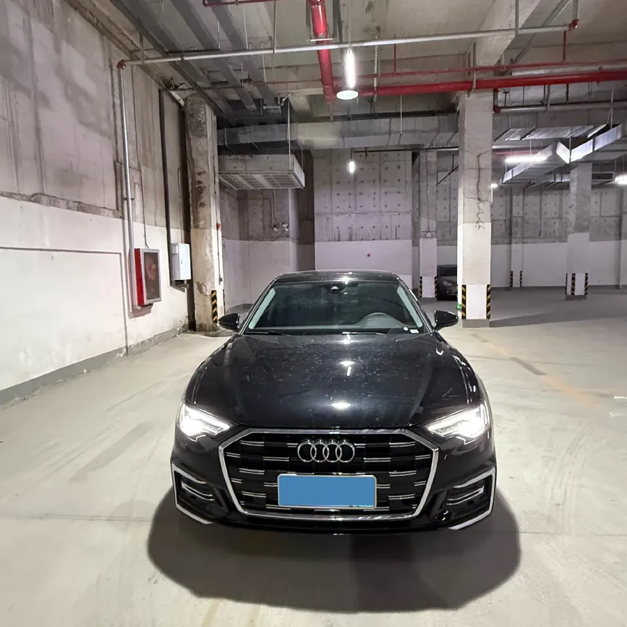 2025 Audi A6L 2.0T 245HP L4 7DCT,autocango,china used car exporter,china ev exporter,chinese used car exporter,chinese used ev exporter
