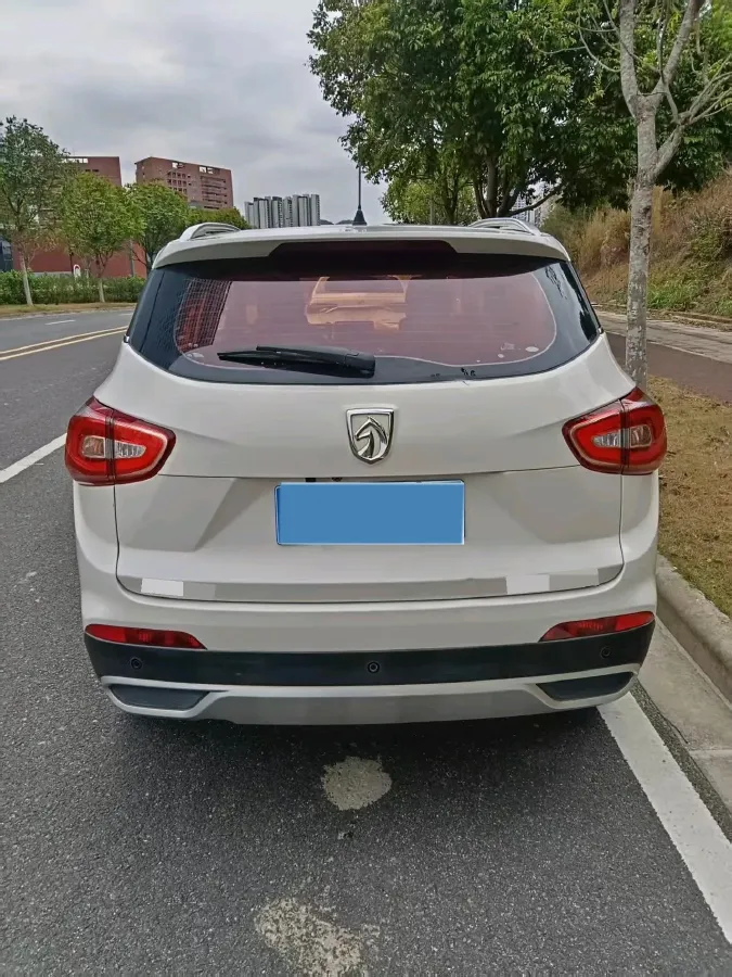 2017 BaoJun 510 1.5L 112HP L4 6MT,autocango,china used car exporter,china ev exporter,chinese used car exporter,chinese used ev exporter