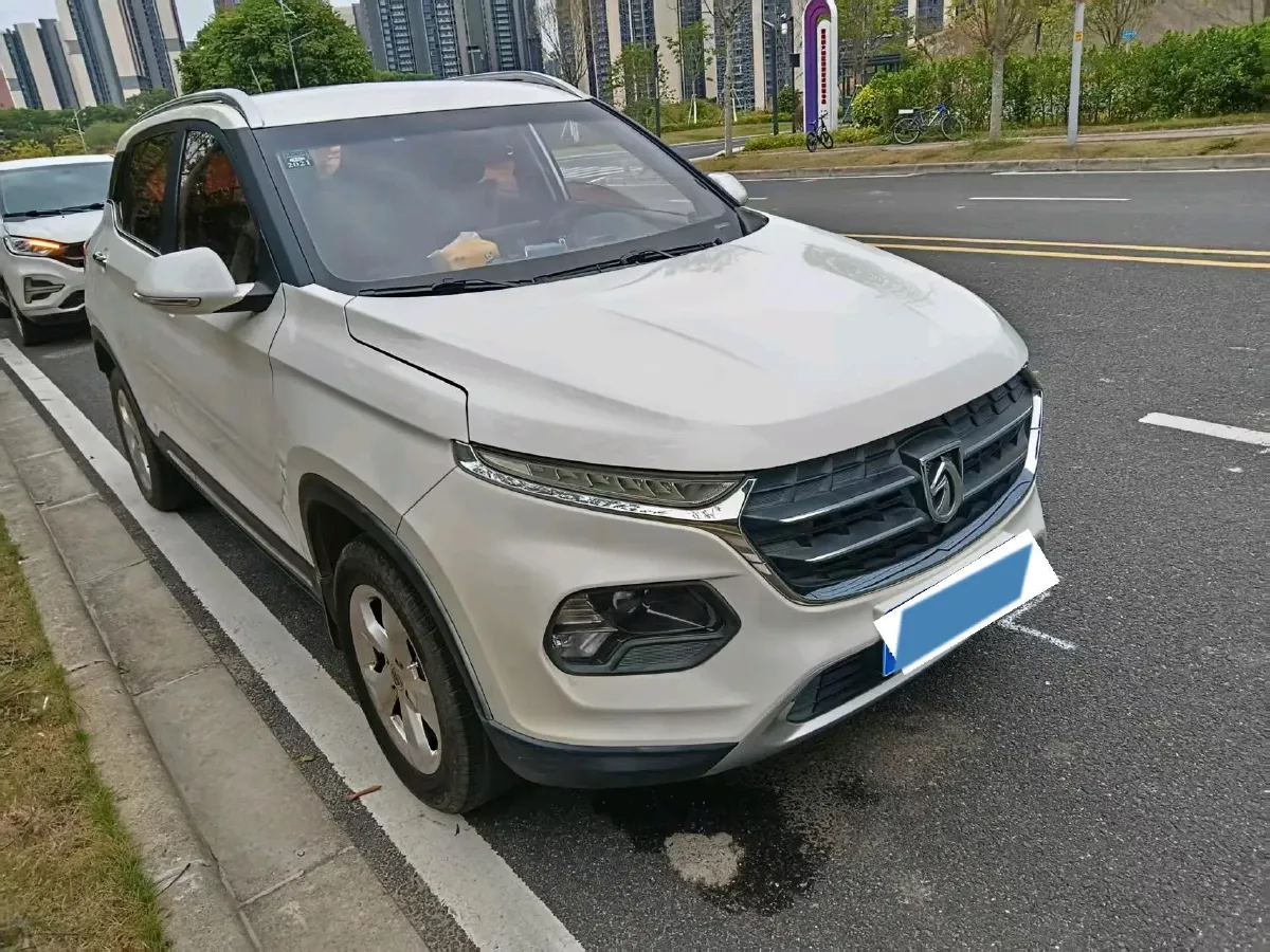 2017 BaoJun 510 1.5L 112HP L4 6MT,autocango,china used car exporter,china ev exporter,chinese used car exporter,chinese used ev exporter