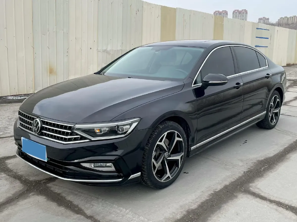 2023 Volkswagen Magotan 2.0T 186HP L4 7DCT,autocango,china used car exporter,china ev exporter,chinese used car exporter,chinese used ev exporter