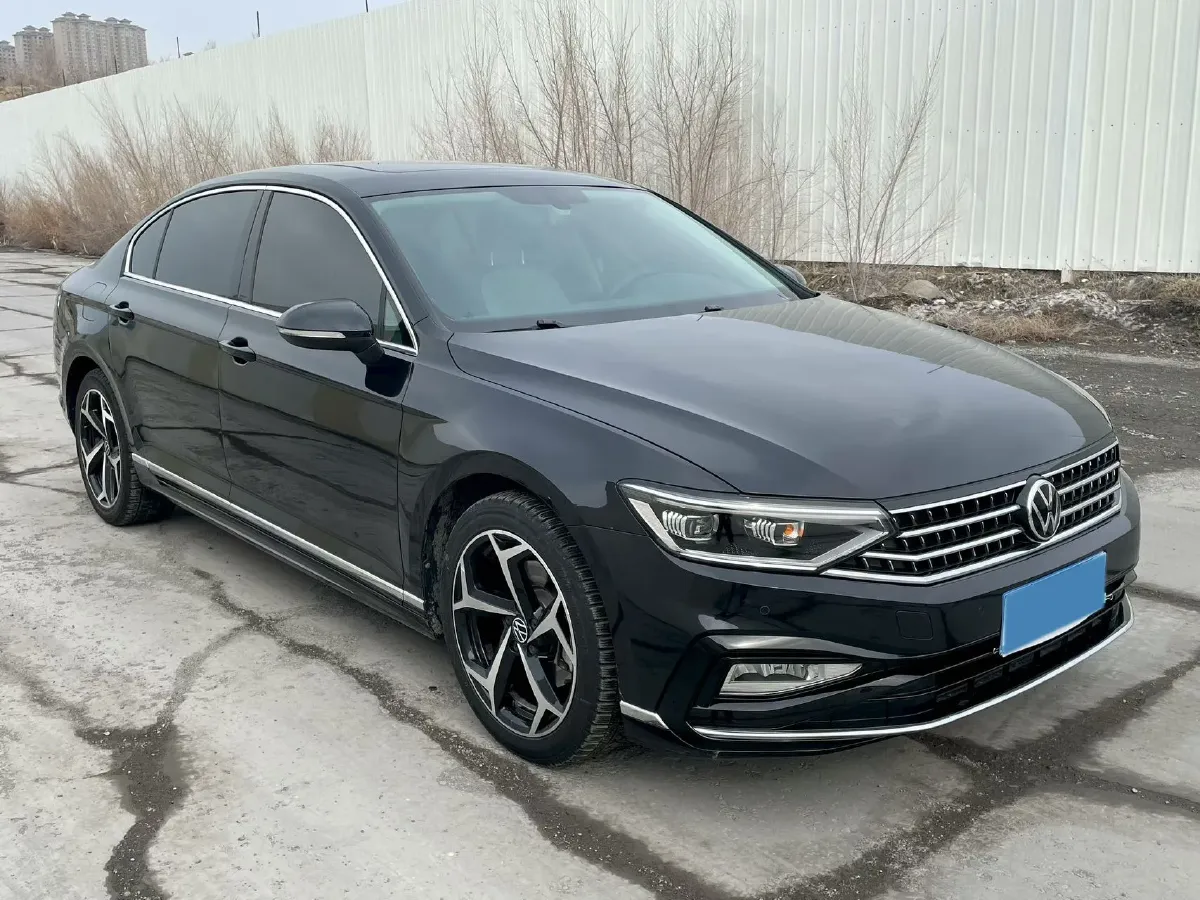 2023 Volkswagen Magotan 2.0T 186HP L4 7DCT,autocango,china used car exporter,china ev exporter,chinese used car exporter,chinese used ev exporter
