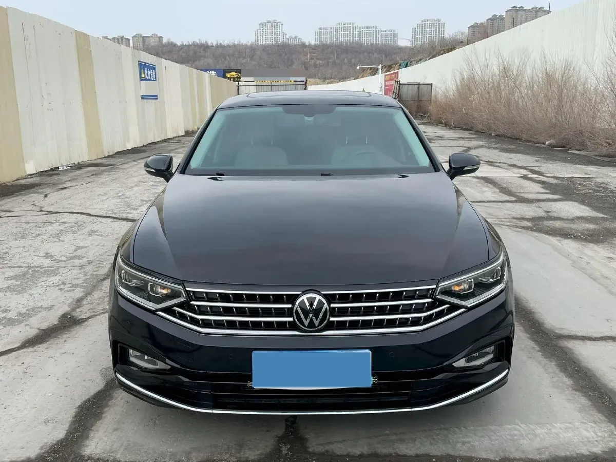 2023 Volkswagen Magotan 2.0T 186HP L4 7DCT,autocango,china used car exporter,china ev exporter,chinese used car exporter,chinese used ev exporter