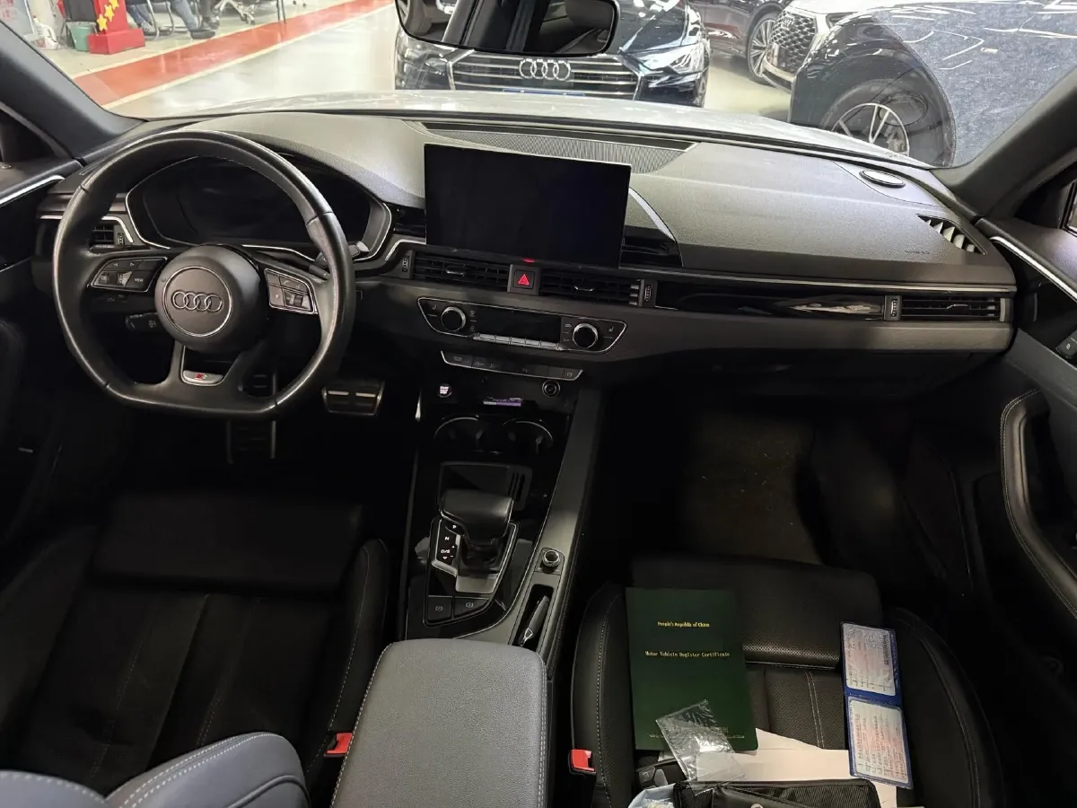 2023 Audi A4L 2.0T 190HP L4 7DCT,autocango,china used car exporter,china ev exporter,chinese used car exporter,chinese used ev exporter