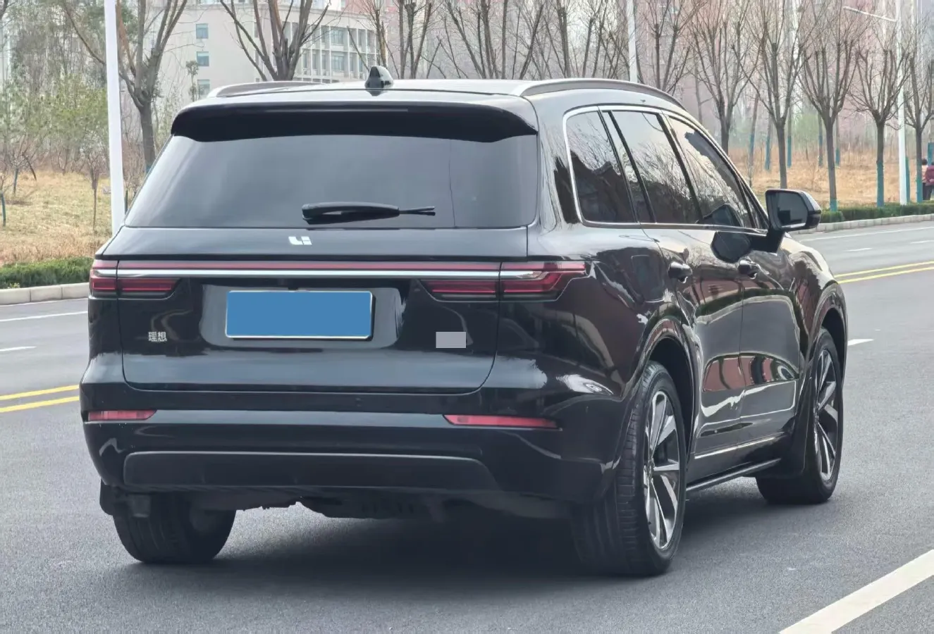 2021 Li ONE Range Extended 131HP REEV 40.5KWH,autocango,china used car exporter,china ev exporter,chinese used car exporter,chinese used ev exporter