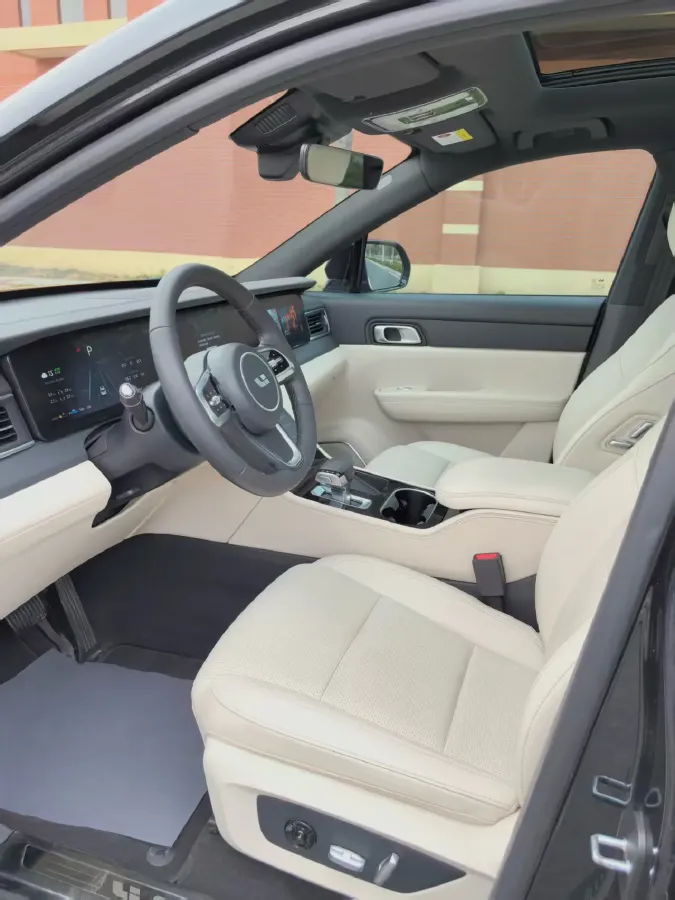 2021 Li ONE Range Extended 131HP REEV 40.5KWH,autocango,china used car exporter,china ev exporter,chinese used car exporter,chinese used ev exporter